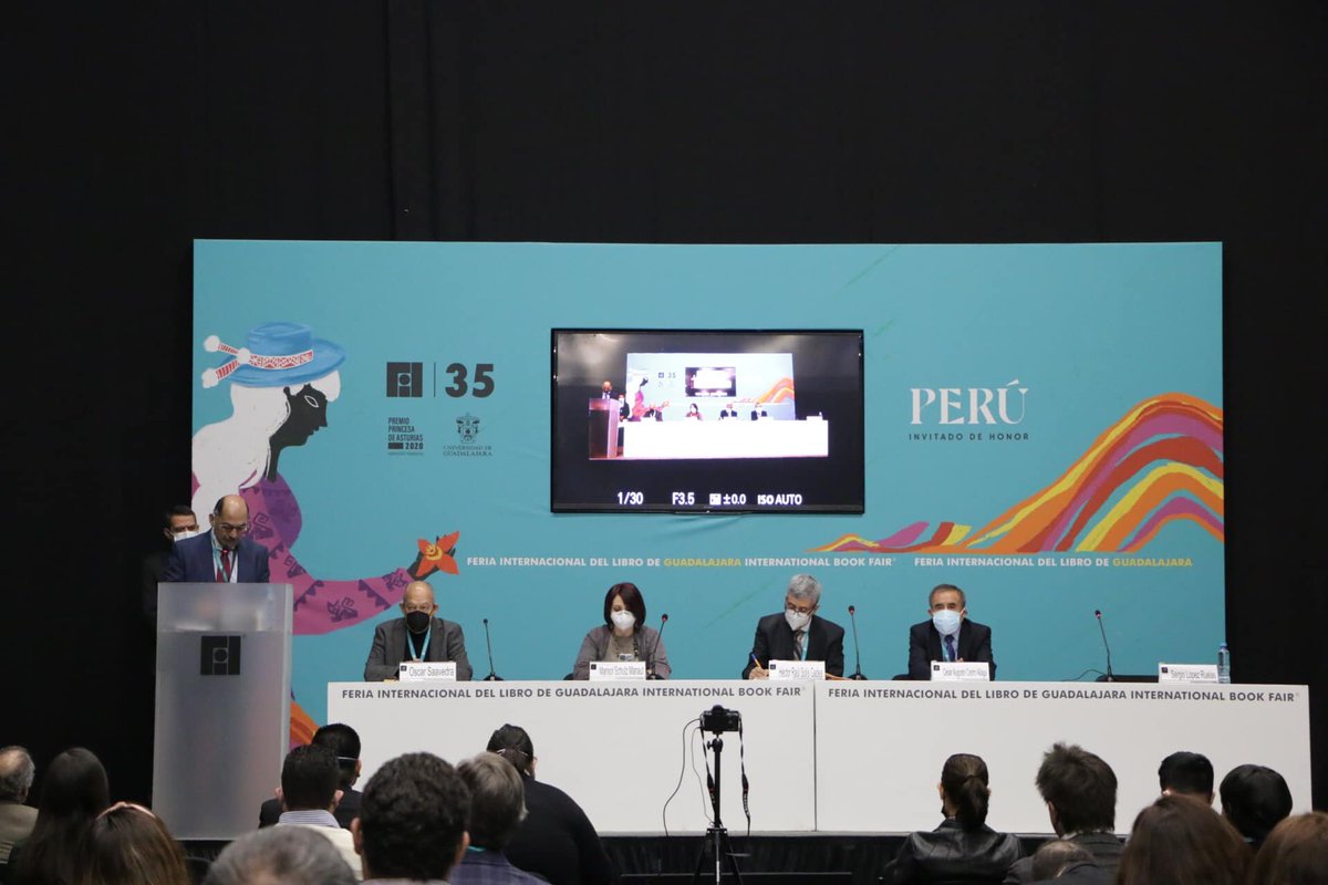 ColoquioBiblio's tweet photo. Ceremonia de Inauguración
XXXV @ColoquioBiblio en el marco de la 35 @FILGuadalajara
#ColoquioBiblio #35FIL #SomosLectores https://t.co/oM4WJkGeaI