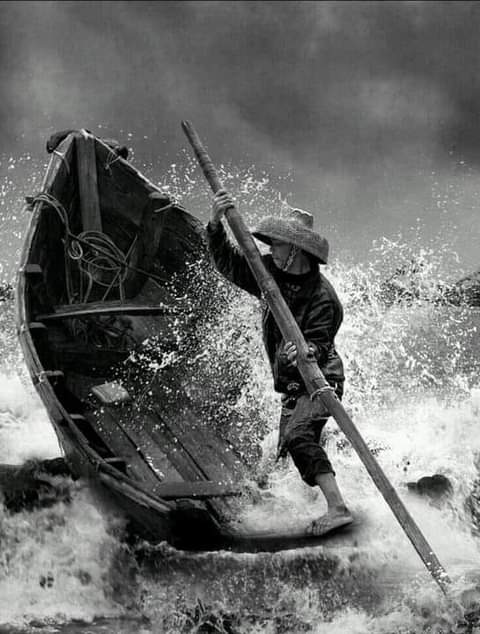 literlandweb1's tweet photo. “No tengo miedo a las tormentas porque estoy aprendiendo a navegar mi barco”. 
Louisa May Alcott
📷 Sebastião Salgado https://t.co/oqd0AWdv8O