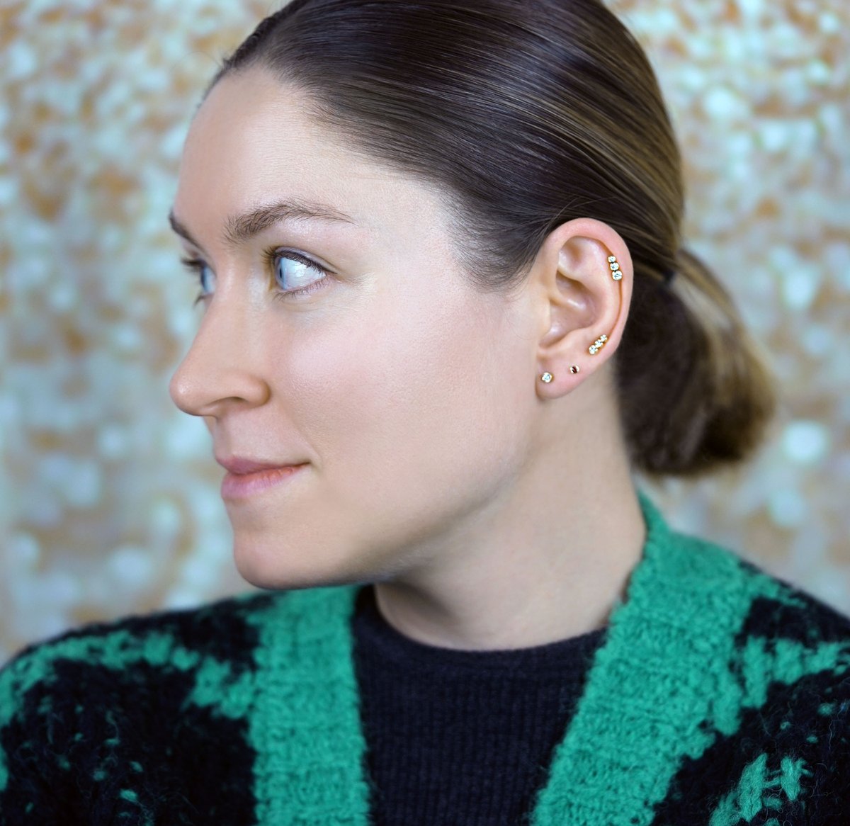 LenaJewellery's tweet photo. Helix Tragus Lobe Earrings. Luxury Piercings. How To Choose The Best Solid Gold Ear Cartilage Jewellery.

https://t.co/LwdFM6bZ3M

#earrings #piercing #luxurypiercings #curatedear #helixpiercing #cartilagepiercing #earstackideas #stylishpiercing #lenacohenjewellery #style https://t.co/wYel4hDa36