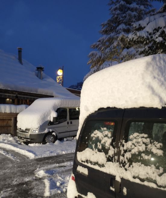 Ski Weekender tweet media