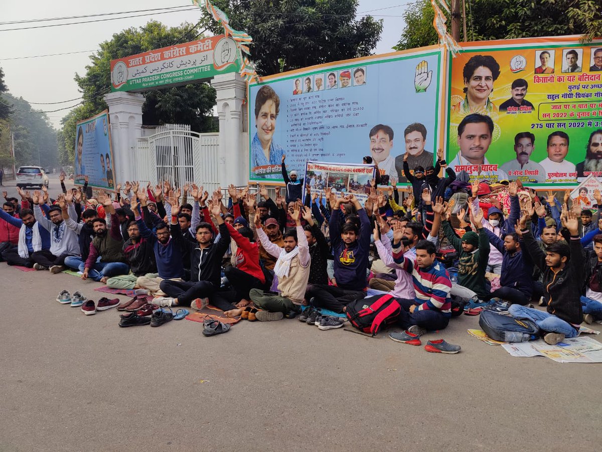 AmarTvMedia's tweet photo. गांधीवादी सोच के जरिये सवांद से समाधान का रास्ता निकाला जा सकता था लेकिन बीजेपी के ब्लैकमेलर्स कह कर शायद समाधान नही व्यवधान पैदा कर लिया हैं ,जो बात जयपुर में बन सकती थी लखनऊ भेज कर बिगाड़ने का काम किसने किया ? खैर ब्लैकमेलिंग पहली दफा है या पहले भी हो चुकी है बात तो मानी थी ना https://t.co/9q5ETJWSSt