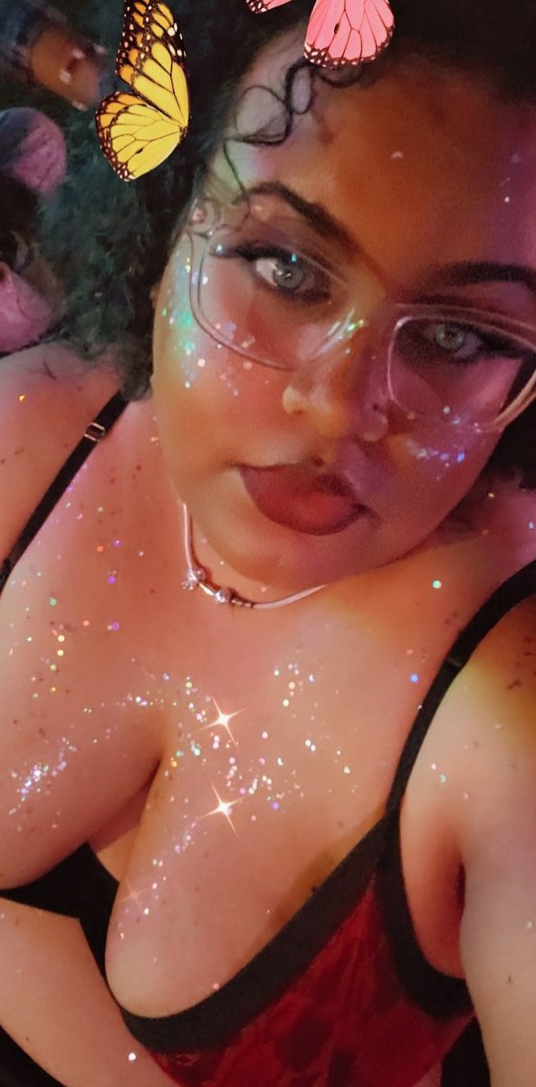 PrayToZamani's tweet photo. In my demon vibe 😈😈 https://t.co/DksLCMjZv2