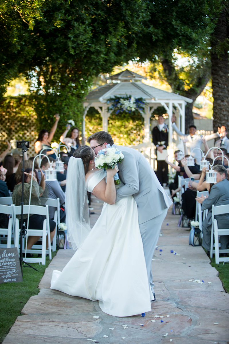ZSpiecker's tweet photo. Gonna thread some wedding photos here because it was the best day of my life https://t.co/KZkqxdFCua