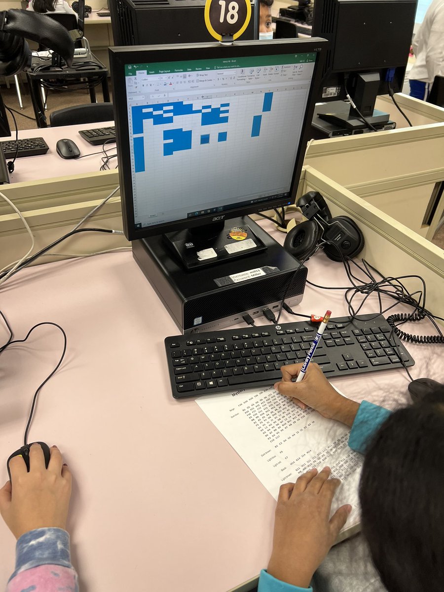 ateach0130's tweet image. Teaching MS Excel can be fun, when you are trying to figure out the mystery! Do you see what I see??🤔🎄💚 @Millerprin @tbarrettob @OldBridgeTPS #codingisfun #crackingthecode #codingmonth