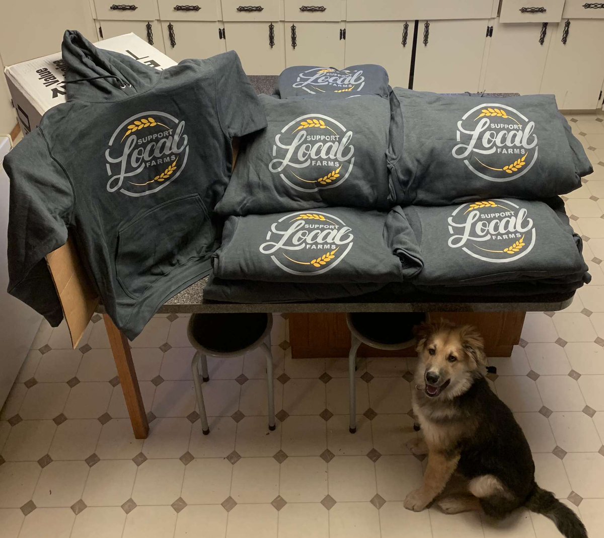 As a way to thank all of our followers it's time for a #giveaway. Up for grabs is a #SupportLocalFarms Hoody from EcoGenX!

To enter, make sure you are
1- Following @EcoGenXAg 
2- Retweet 

Winner will be chosen Dec 1st. 

#ecogenx #saskag #recycle #agplastic #grainbags