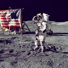 Michael_SteelZz's tweet photo. @elonmusk FUN FACT:
In 1969 Neil Armstrong became the first man to walk on the moon.  🚀🇺🇲🌒 https://t.co/cfVD62yG3o
