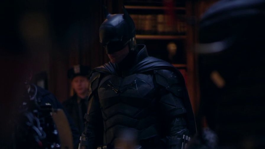 fearrisatool's tweet photo. I've been rewatching the behind-the-scenes clip for The Batman and I'm genuinely in awe of how good the suit looks. cant wait for this movie https://t.co/KnD3kBagwY