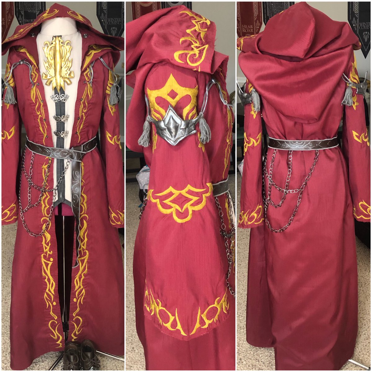Ehehehe full robe!! I wish I could put the pants on the dressform too but alas, we will just have to imagine all those belts for ourselves.