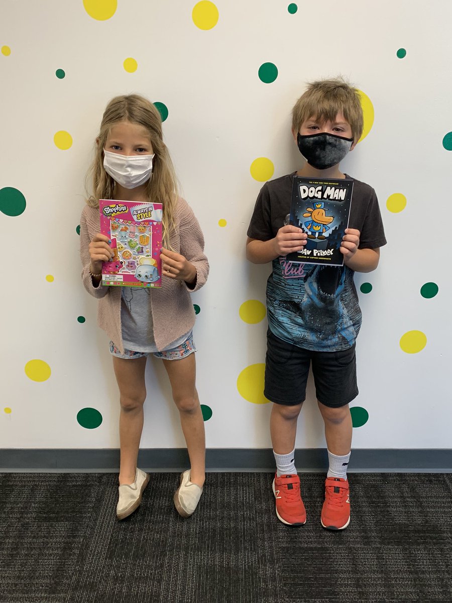 Haweselementary's tweet photo. We kicked off our return from break by recognizing some rockin hawk superstars! #dokind #behawesome #hawesnation #wearehbcsd https://t.co/xlF9cTjTmW