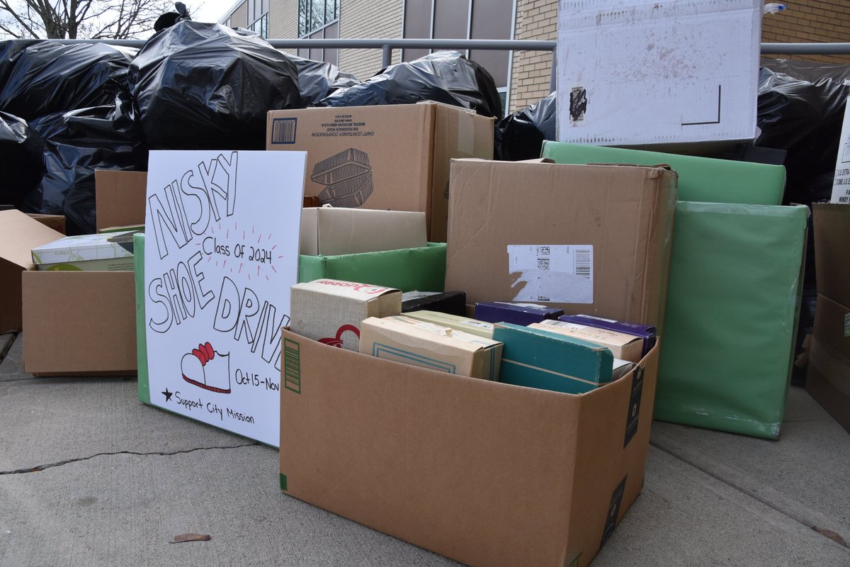 The Schenectady City Mission brought the big box truck. The Class of 2024 donated a record-breaking 1,380 pairs of shoes. #NiskyEPIC