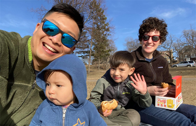 psimas1's tweet photo. My @RealChemistry_ colleagues get it right: instead of forcing parenthood into our previous working styles, we should have support in flexing our professional lives around our lives as parents. Learn more about Real Chemistry's Your 4th Trimester® program! https://t.co/gWGYkdpWzd https://t.co/LVDQN6geOR