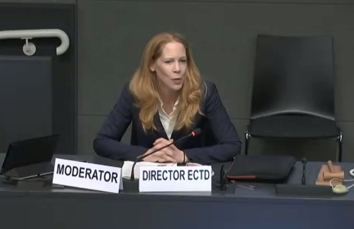 ElisabethTuerk's tweet photo. Today I had the pleasure to moderate @UNECE Session on People-first #PPP projects for #SDGs and #CircularEconomy. Thank you to all speakers for their remarks on such interesting topics! https://t.co/IXYwDYrt96