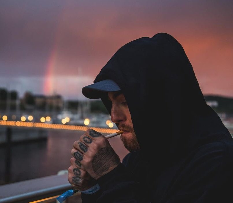 _c_l_o__'s tweet photo. Happy Mac Miller Monday https://t.co/UTxrGZpWxZ