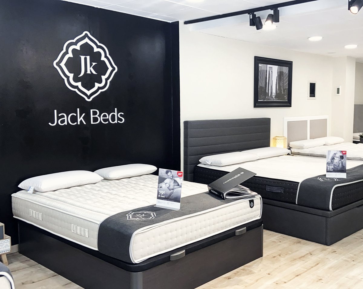 jack_beds's tweet photo. 📍 Where?
Estamos en la Rambla del Poblenou, 32. 

🕘 When? 
Nuestro horario es de Lunes a Viernes de 9h a 21h y los Sábados de 10h a 21h. 

Visítanos si quieres aprovechar el 20% y 30% de descuento del Black Friday. ¡Todavía estás a tiempo! 🤸 https://t.co/tgTeh4Cnnb
