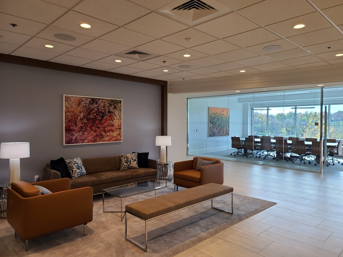 StructSureBuilt's tweet photo. We recently renovated the offices of a leading financial services company. The 10,531 sf project was completed in an occupied office building during the COVID-19 pandemic. #BuildingCertainty #StructSureProjects https://t.co/8k7IX3JYc8
