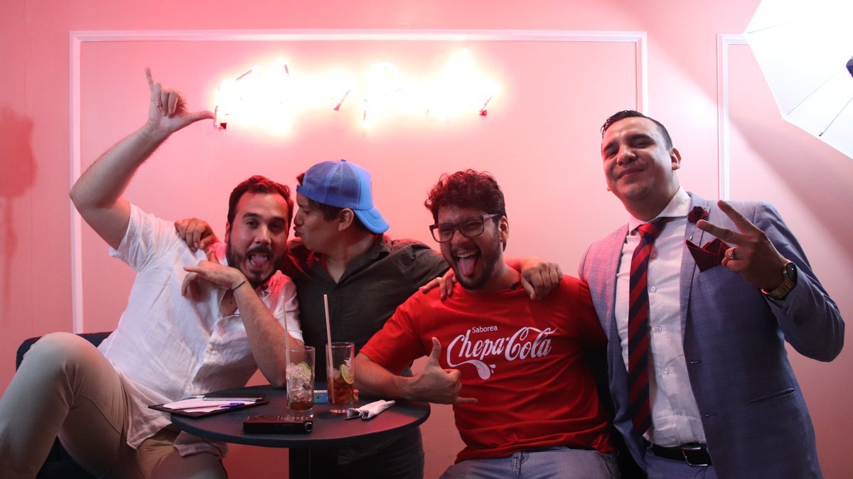 Abg_Del_Pueblo's tweet photo. Patentada la nueva fórmula de la #CocaCola 🤣 confirme 🥤 @LocoCrespo @diegogarzonec 💦 #parati #onlyfans #humor #guayaquil #lococrespo https://t.co/enlT6QAdSY