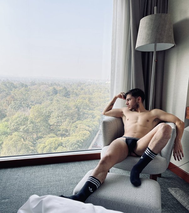 ◼️◽️
@jj_malibu https://t.co/4ZhXR4YykH