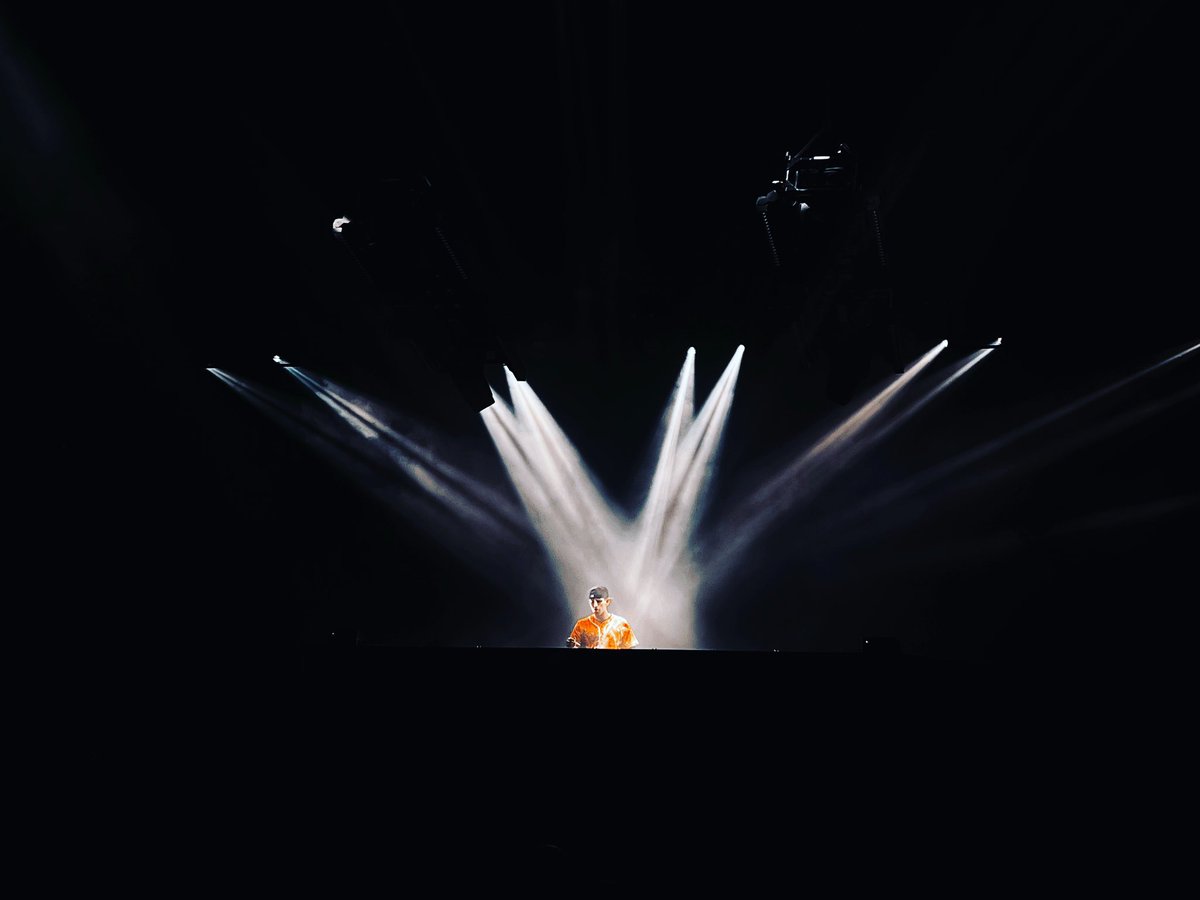 ViewsWithLulu's tweet photo. About last weekโฆ
@ILLENIUM Fallen Embers Tour, Night 1
@BillGrahamCivic , San Francisco CA #illenium #fallenembers #edm https://t.co/61kASTkvuI