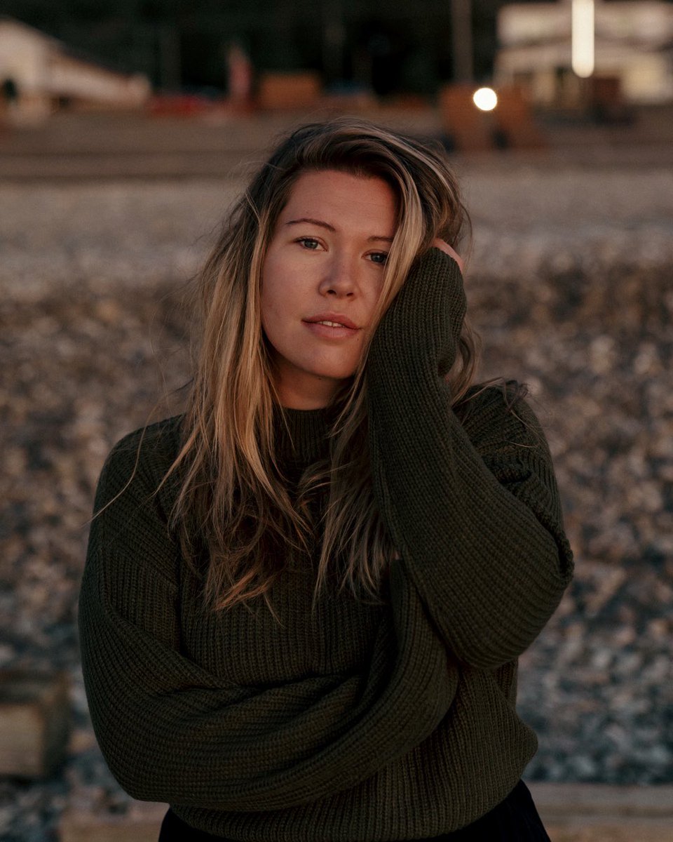 hiii 🙋🏼‍♀️ just wanted to hop here real quick to present myself. My name is Camille but ppl call me Cam, born &amp; raised in Montreal. What I love about photography are the moments that goes with it. It challenges me to step outside my comfort zone. Can’t wait to meet yall 🚀🤍