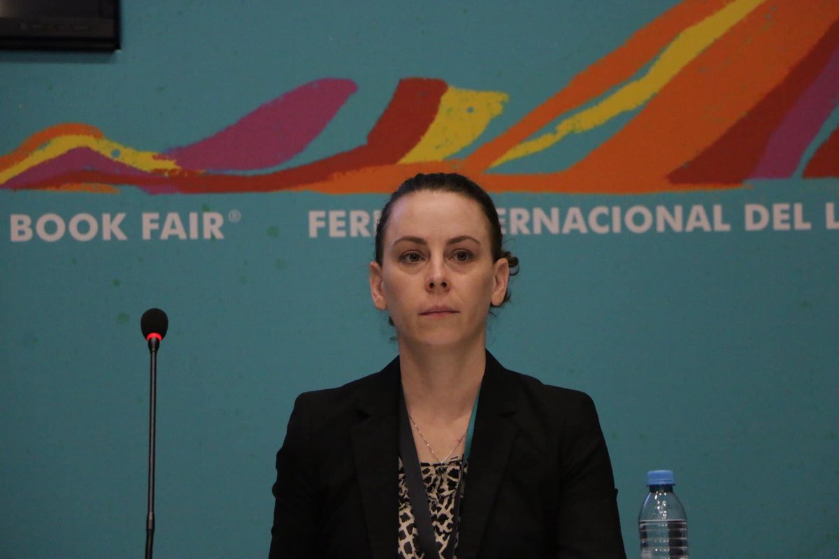 ColoquioBiblio's tweet photo. En el XXXV @ColoquioBiblio, Mesa 1: con la participación de Tomás Bocanegra Esqueda, Bronwen K. Maxson, Pablo Gaitán Rossi, modera: Alma Beatriz Rivera Aguilera.
#ColoquioBiblio #35FIL #SomosLectores https://t.co/6affvwo3MH