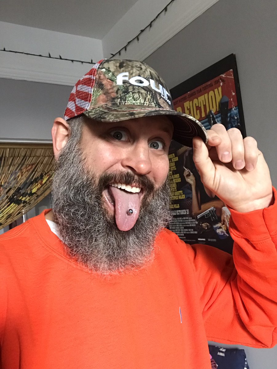 SeXXXyEddy69's tweet photo. You want my good side?
My bad side?
Or my SeXXXy side!
@fourloko #sexxxyeddy #iminlovewitdaloko #DickDynasty #bringbackfourlokotocanada #godblessmerika #ilovefreeshit https://t.co/ZkoMzA5OqM
