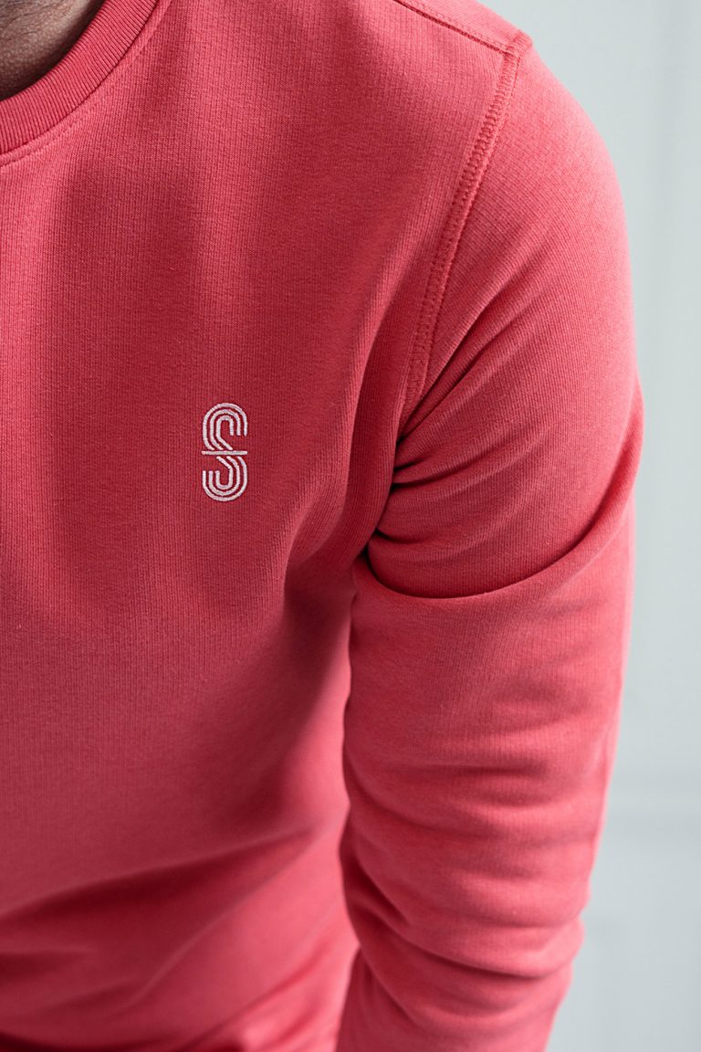 MrShaw75's tweet photo. The Dial Sweat in coral pink. Just edgy enough to be different, whilst still retaining its understated, cool vibe. Style worthy of a sneaky double-take; this is Casual Sophistication at its finest.
https://t.co/SBtxLIEu2h
#Menswear #Derby #Sweatshirt #Cool #InfluenceAndPride https://t.co/BomiOWVFvy