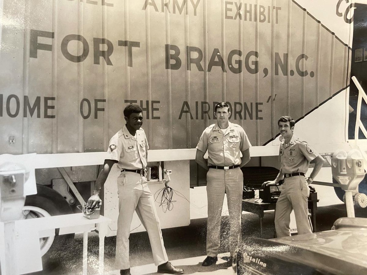 AA9 Sends tweet media