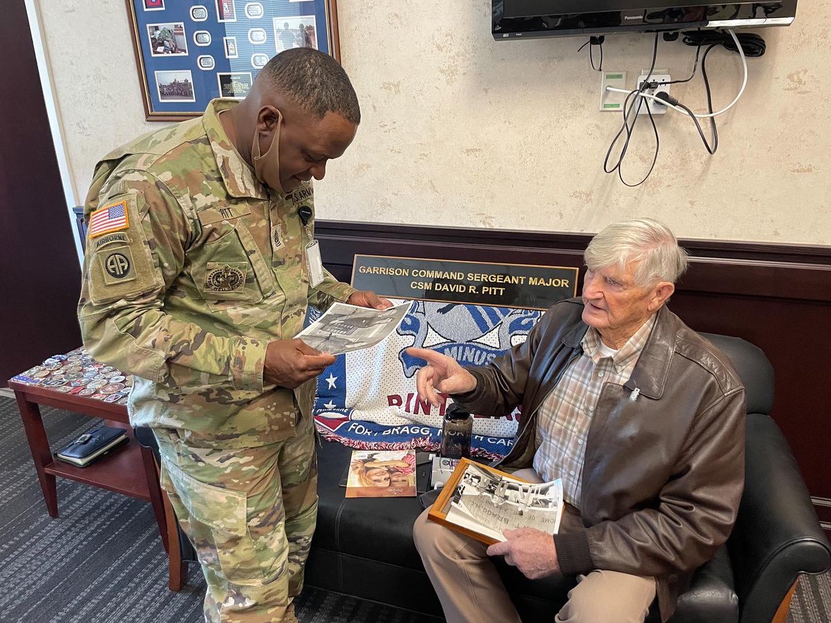 AA9 Sends tweet media