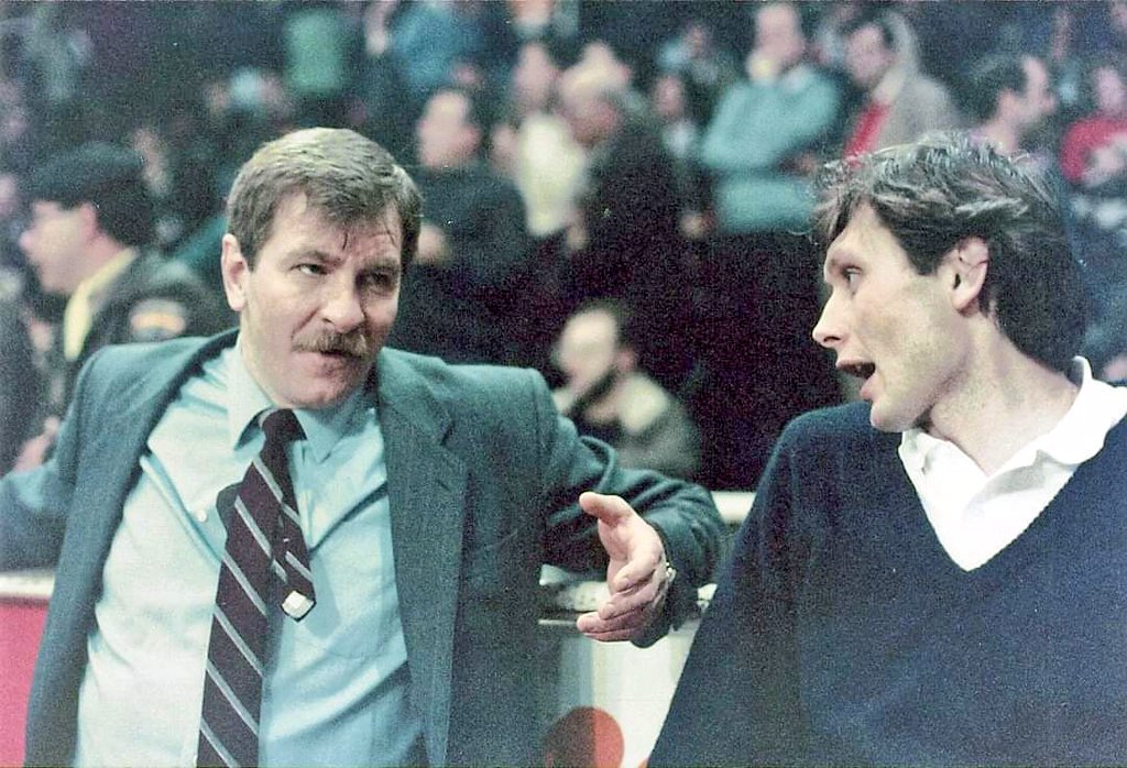 DeporteVintage's tweet photo. Semifinal #Recopa 85/86 #TSKA en #Palaublaugrana Goborov, Edeshko, Lopatov, Belov y Tkachenko 📸 Fornies https://t.co/TiZiiztVsr