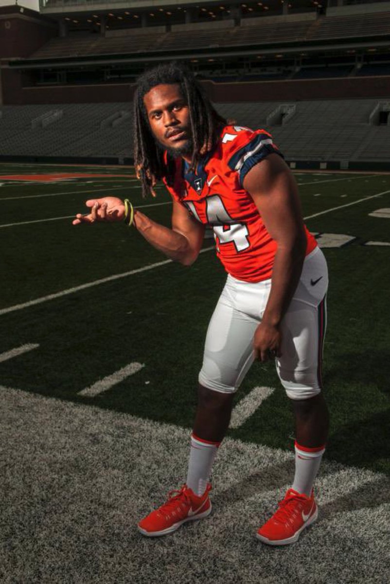 CFB247's tweet photo. Eric Finney
Illinois, Linebacker/Defensive Back 2013-2015 https://t.co/xSYywibmUL