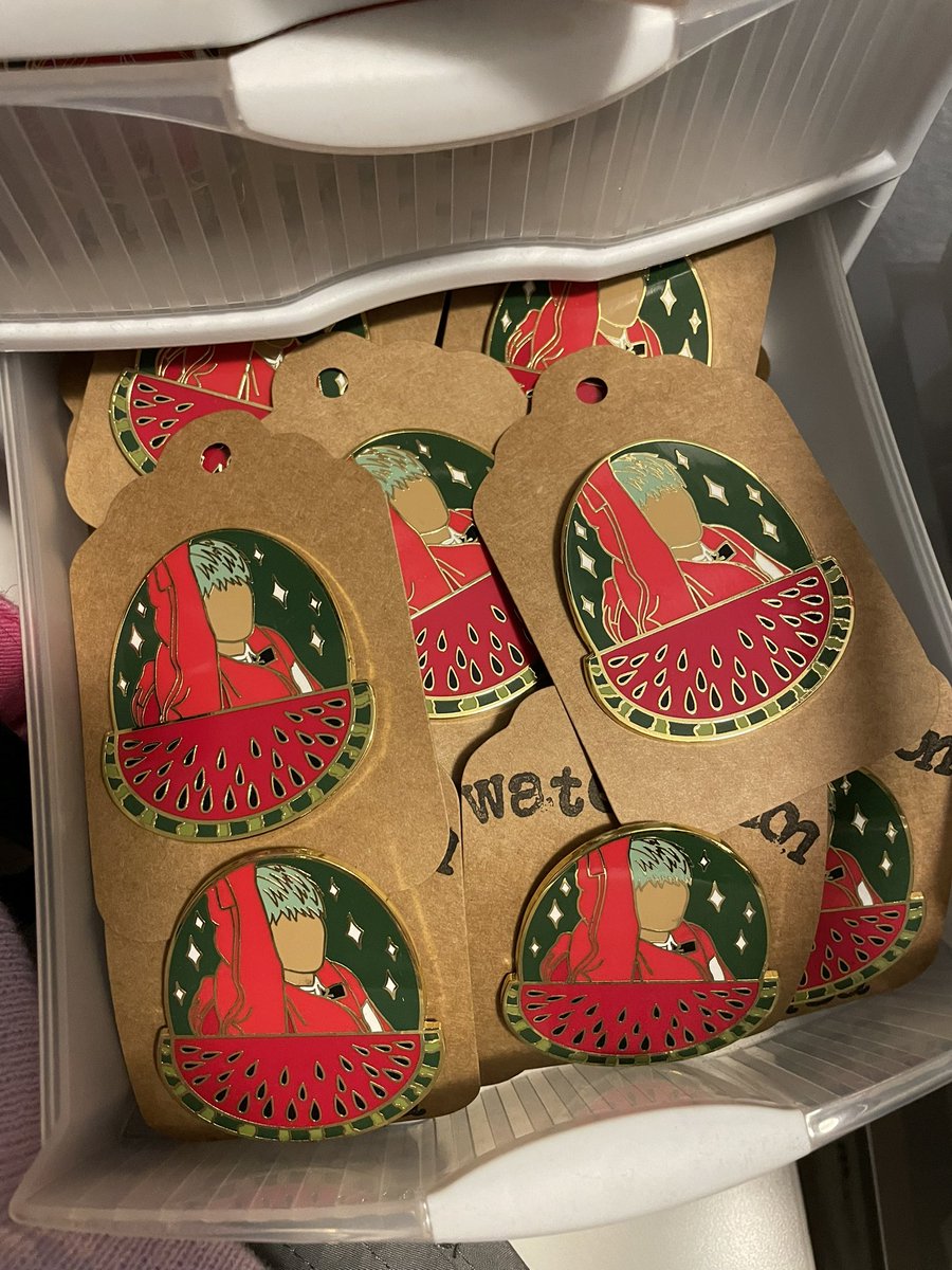 sparklypadme's tweet photo. I’ll be selling some of my Watemelon Suga pins outside of the stadium DEC 1st and 2nd if anyone is interested 🥺 I’ll post where I’m at once I’m at the stadium. I have very few freebies included for the first few people that buy them!! #bts #BTSSoFiStadium #btsd3 #btsd4 #BTS https://t.co/ryGu3vdhSc
