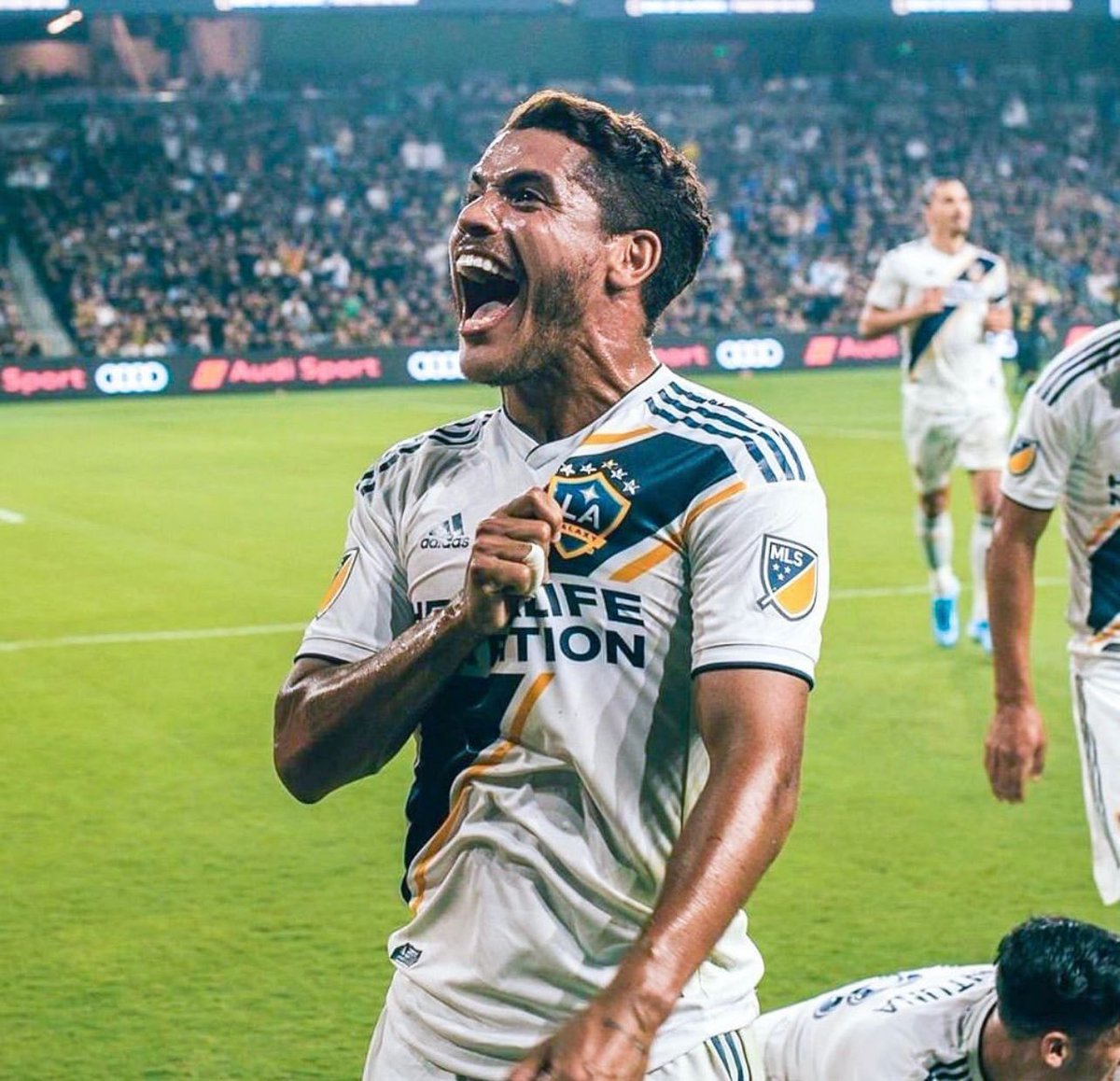 Quiero agradecer a mi familia <a href="/LAGalaxy/">LA Galaxy</a> por el cariño siempre mostrado, a la directiva, staff técnico, compañeros y sobretodo a la gran afición que siempre estuvo ahí.  Gracias por su apoyo y siempre recibirme con los brazos abiertos. Siempre serán parte de mi historia en LA 💛💙