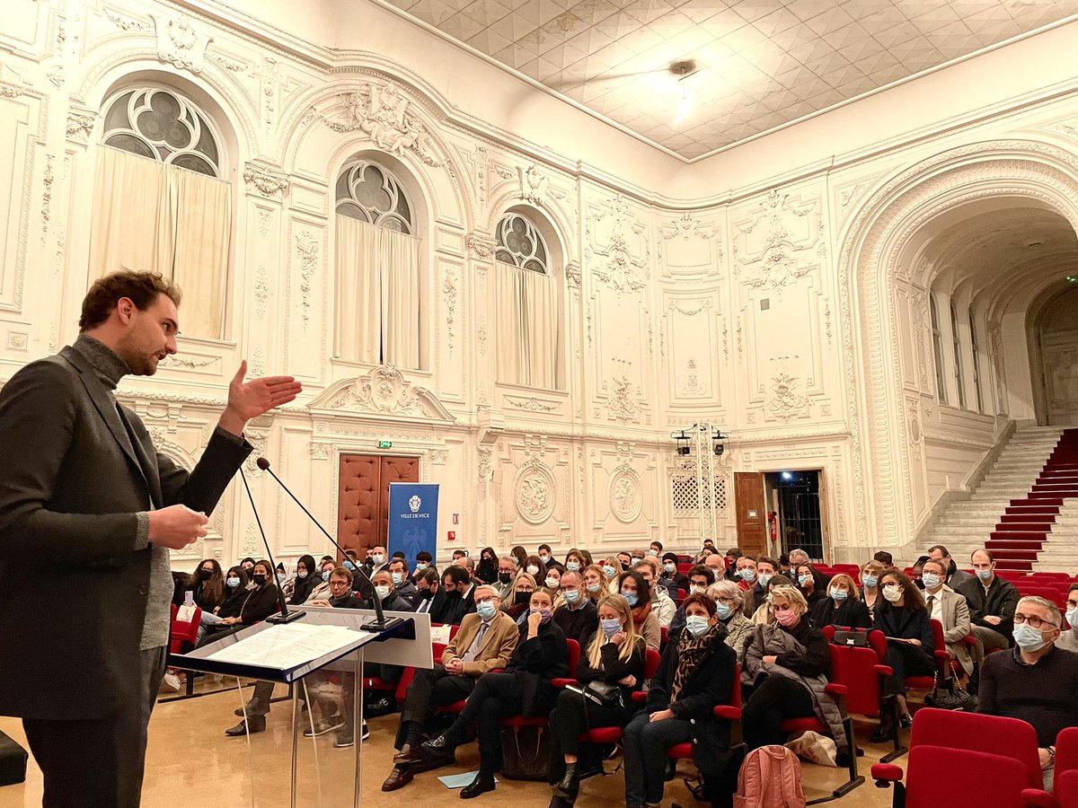 MonettiGraig's tweet photo. 11 jeunes en décrochage scolaire sont venus signer aujourd’hui, leur contrat d’engagement avec leur tuteur dans le cadre du dispositif « Un diplôme un métier, c’est possible ». 11 jeunes qui à partir d’aujourd’hui, retrouvent confiance en leur avenir ! https://t.co/1u0EatJDyf