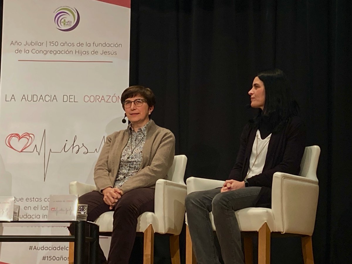 hijasdjesus's tweet photo. Pero, ¿por qué se eligió ‘La #AudaciadelCorazón’ como título? 🤔

🗣 @Rosaespfi: “Porque recoge la experiencia espiritual de #SantaCandida, el corazón que comenzó esta historia, con la fuerza que necesitamos hoy” https://t.co/BBS1MkOpjG