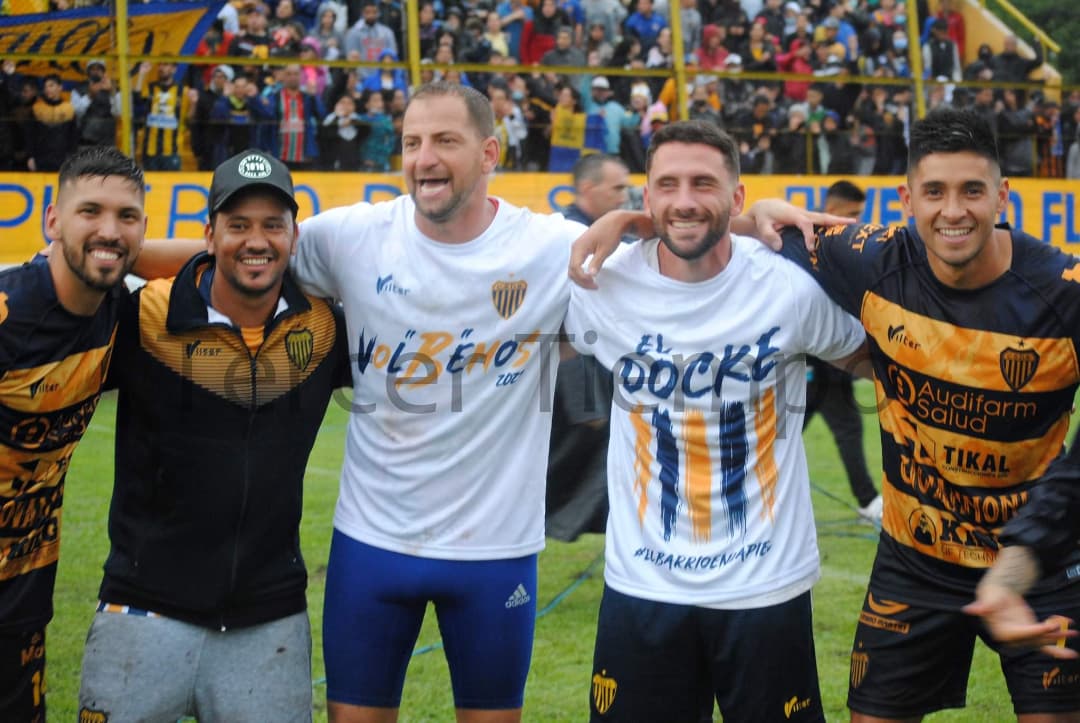 titogol_docksud's tweet photo. 🏆DOCK SUD CAMPEÓN
💛IMÁGENES DEL PARTIDO 💙
➡️Fotos impecables de Matias
#dockecampeon
#volbemos
#TercerTiempo
#TITOGOL https://t.co/OzYDQpCaFa