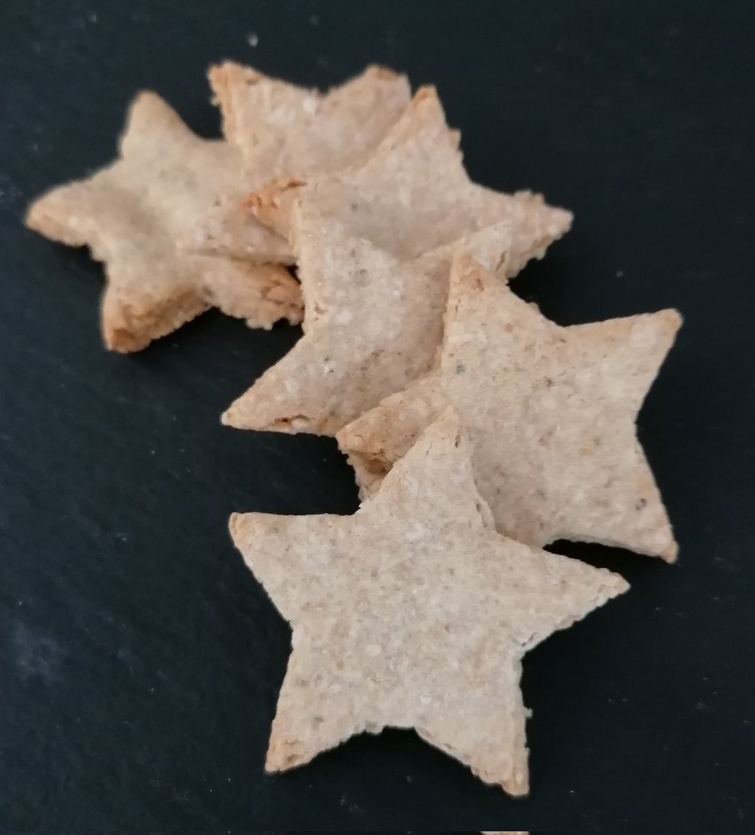 PaulineNKerr's tweet photo. Presenting a children's snack with @DevineMichaella &amp; @HannahMcCaw2 as part of #cmfiuubs @ConnectedNI project - we give you 'oatems' #functionalnutrition #plantbased #teamwork #guthealth #upcycled https://t.co/pTXUYR8LNk
