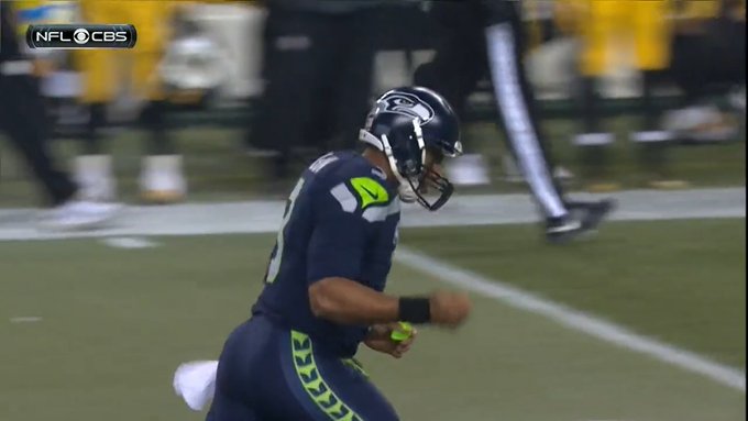 Happy birthday Russell Wilson!

He absolutely dominated the last time he played on his birthday.


