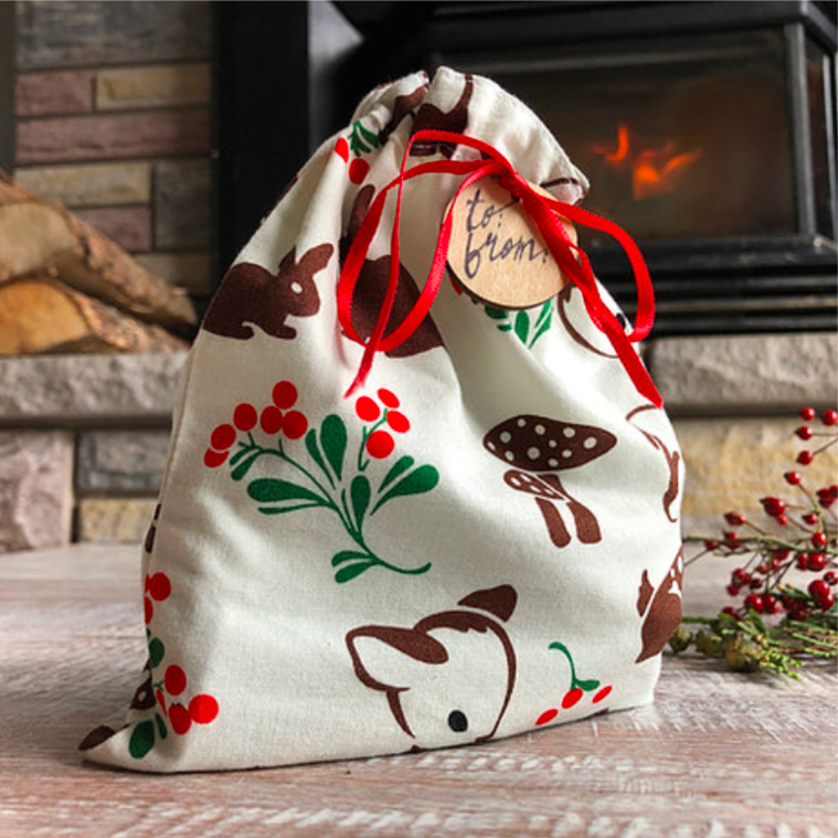 halifaxbloggers's tweet photo. Once you've bought all of those locally-made presents, you still need to wrap them. 🎁 We've got a few clever options in the #LocalWishlist's Trees & Trimmings:
https://t.co/mZiQf8W8kQ
#NovaScotia #buylocal #giftguide @LocalWishlist @teebags2010 #DesignCorner #MicheleFaulkner https://t.co/5s7K0Q4X8h