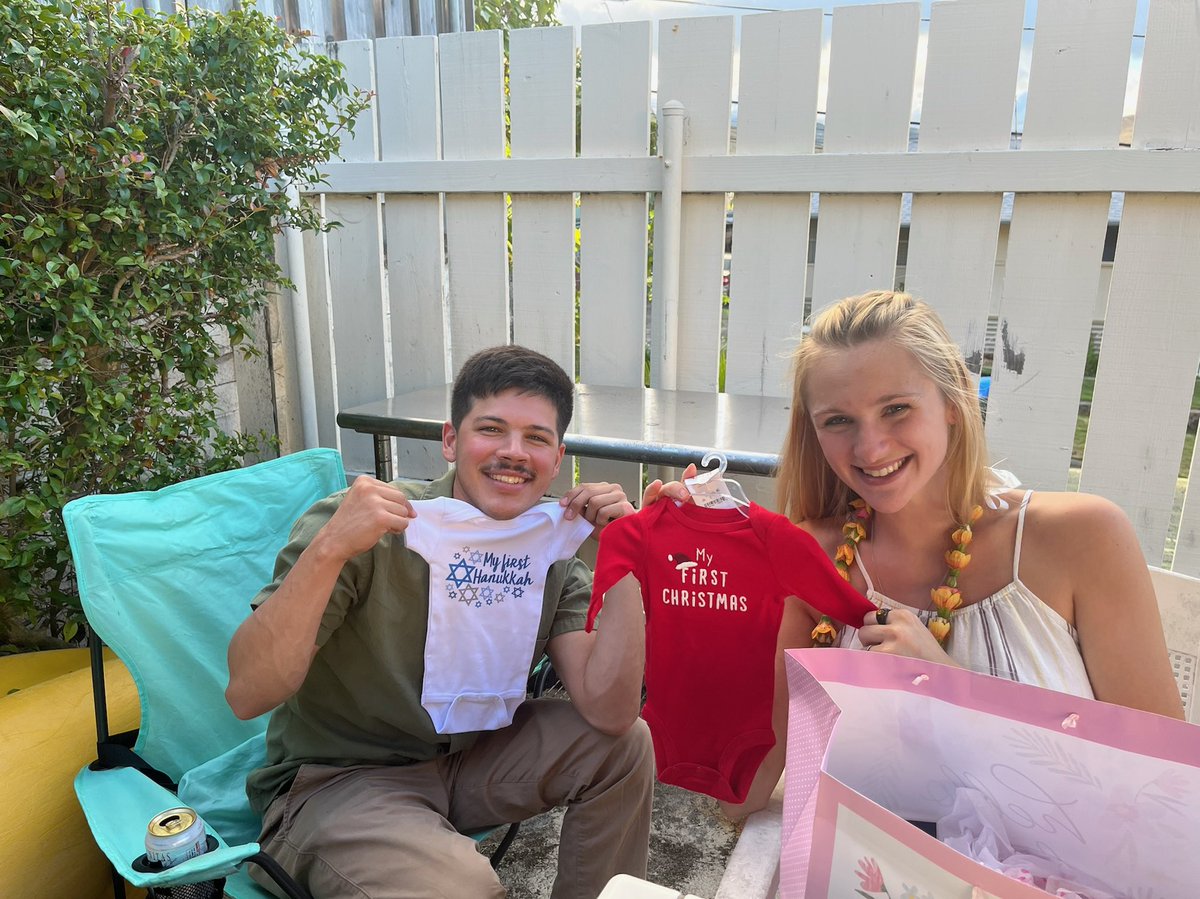 DMBD_MINNIE's tweet photo. So grateful for these girls for throwing me a surprise baby shower❤️🤰🏼 https://t.co/v5muAdBszY