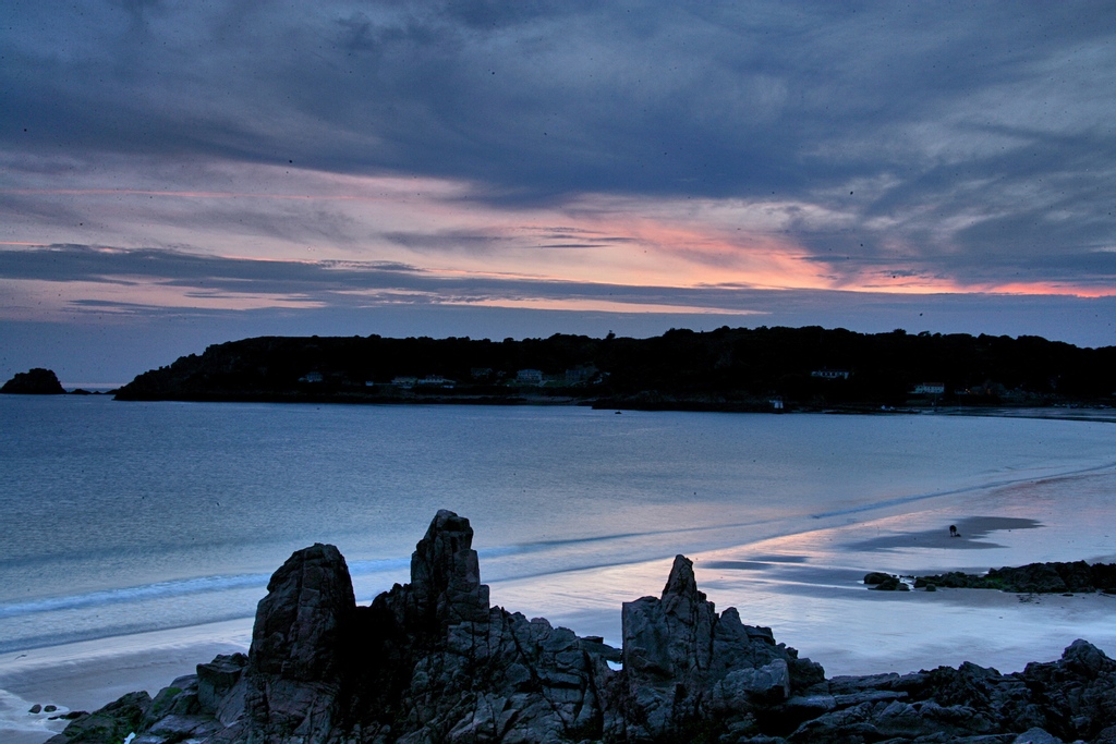 The beach we call home!

Why not come and join us in 2022?

#biarritzhotel #jersey #jerseyci #jerseyhotel #visitjerseyci #visitjersey #theislandbreak