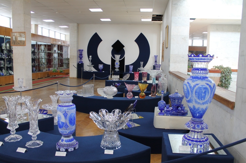 музей стекла и хрусталя в никольске. музей стекла и хрусталя в никольске пензенская область. музей хрусталя никольск. никольский музей стекла и хрусталя пензенская область. пензенский музей хрусталя.