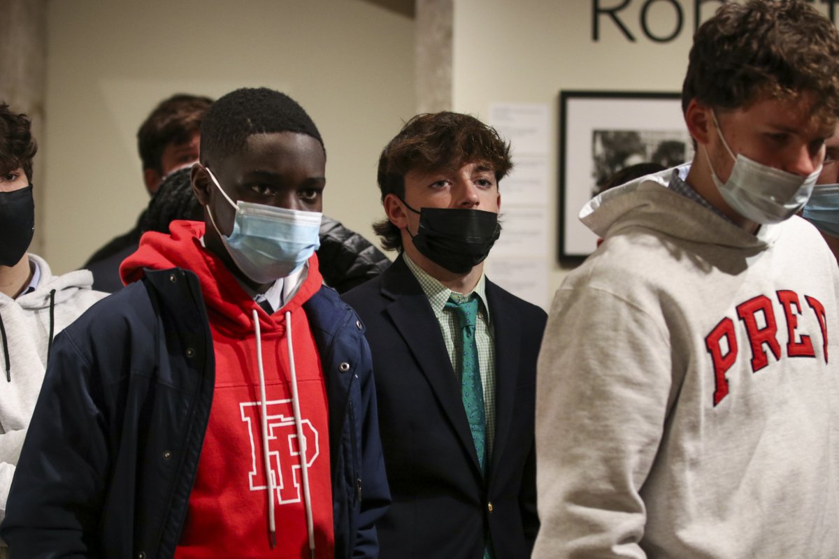 fairfieldprep's tweet photo. Mr. Sather’s junior class American Studies students took a field trip to the @FairfieldUAM today. The group was given a tour and the focus of the trip centered on discerning a narrative through visual art. #BeIgnited #PrepAcademics https://t.co/isE3RLwtMj