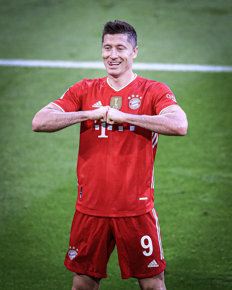 Who should win the Ballon d'Or?

🔄 Lionel Messi
❤️ Robert Lewandowksi
✍️ Other

#BallonDor