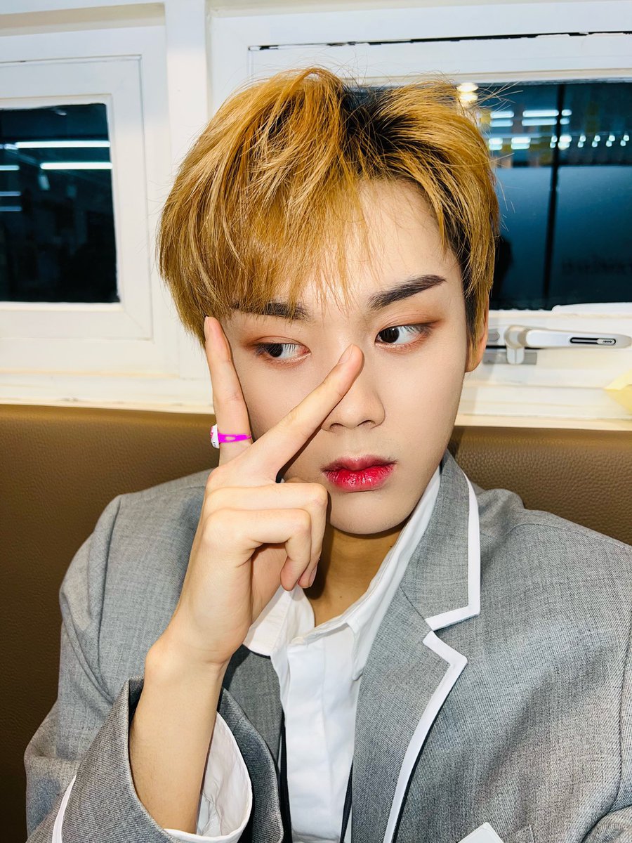 CiipherFRANCE's tweet photo. ✨-• Photos
Traduction et photos du tweet de notre étudiant @TAG_France_.🥰
©️: @RAIN_Ciipher
#Ciipher #Blind #CPR #Ciipher_BLIND #Ciipher_Comeback #Clue_SO_BEAUTIFUL #Ciipher_BLIND_Open
#싸이퍼에_콩깍지_껴버렸네 https://t.co/b1TZsaZ8Wd