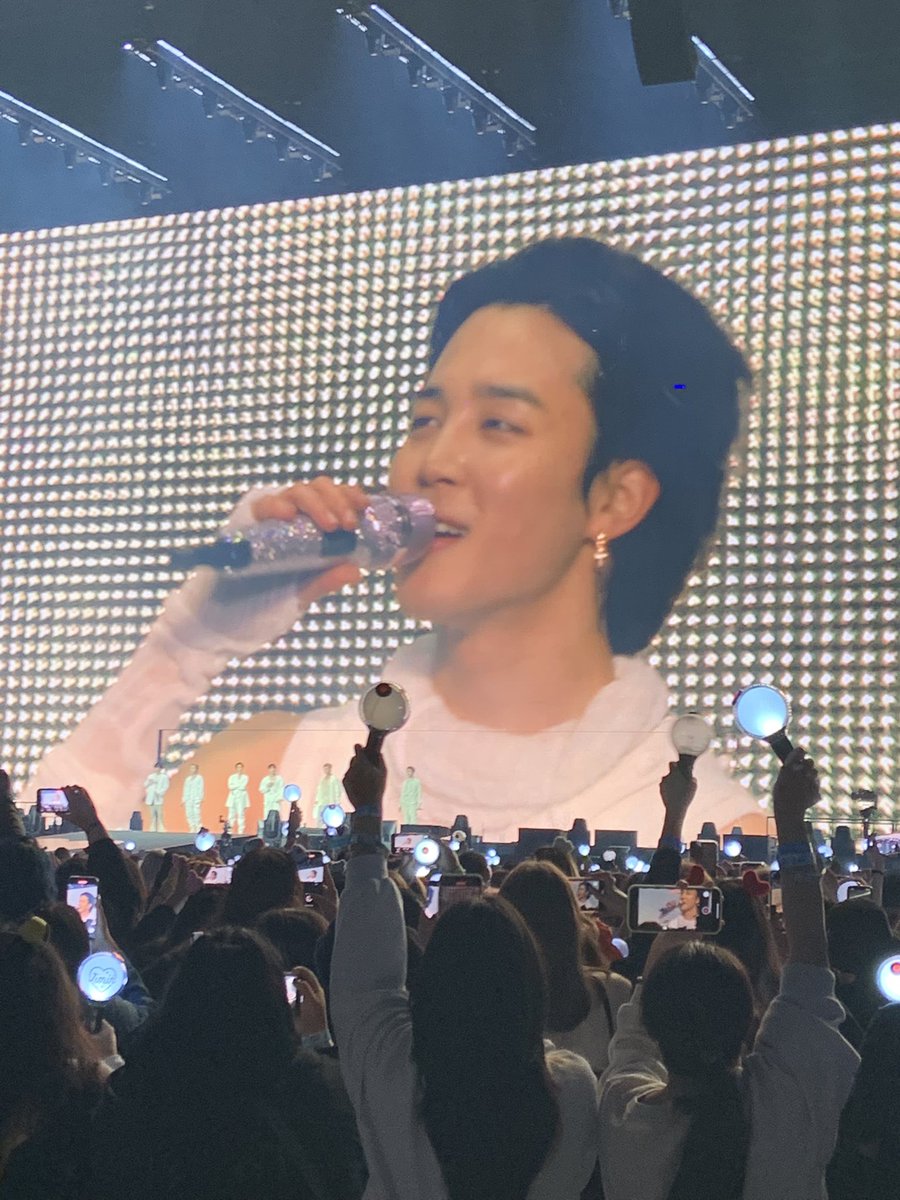 joonieshandss's tweet photo. I died last night !!!! https://t.co/5b1JVUKwMr