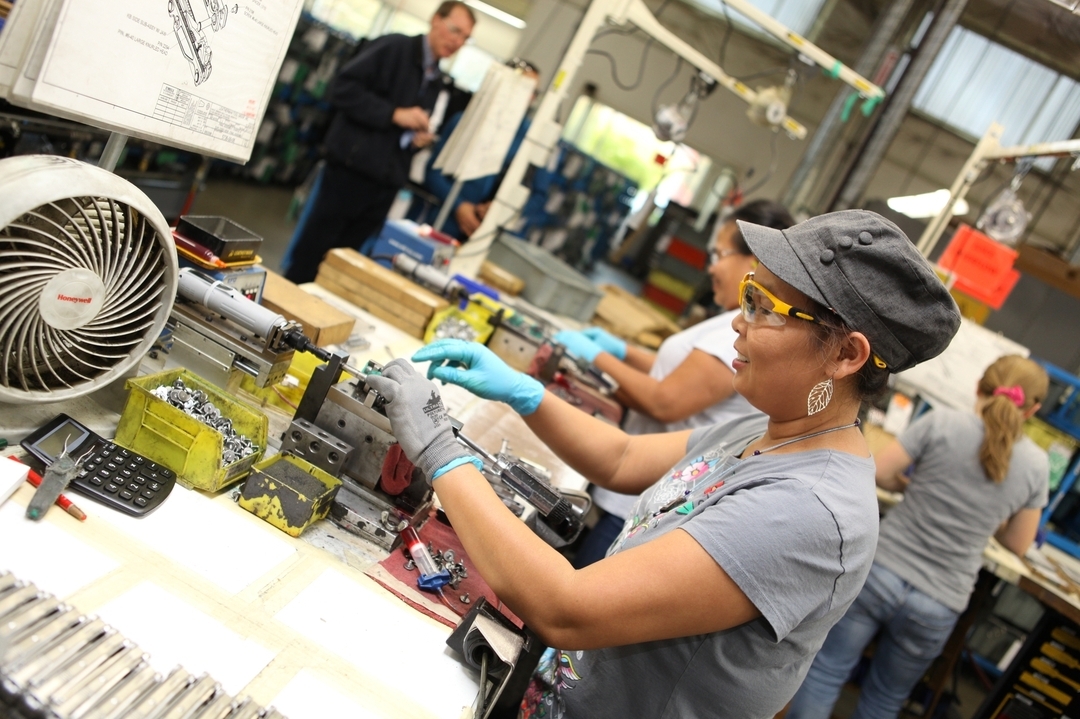 SeattleJobBoard's tweet photo. From our partners at @pdxjobs - @Leatherman is hiring a full-time material coordinator in Vancouver, WA ---> https://t.co/Js0FxmkkY3 #pdxjobs https://t.co/jfOy2VmhMJ