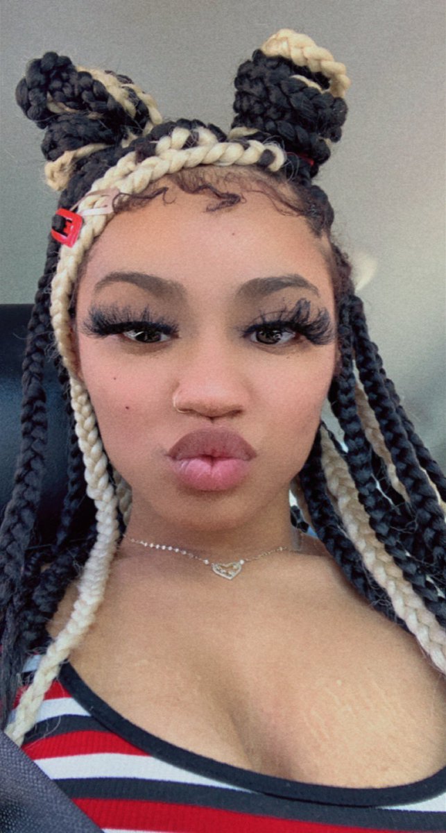 RichhS3X's tweet photo. Book your hair appointment with me ❤️ Affordable prices 😋 - 2 Slick Back Feed in braids - Kids feed in braid styles - Medium or Jumbo Box braids ✨ #DenverHair https://t.co/IymrhjBU5U