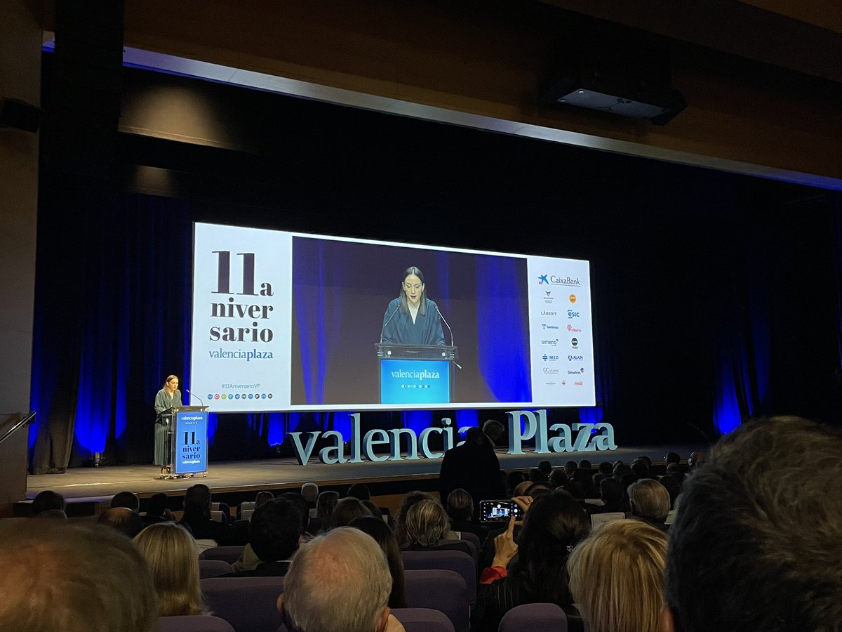 pilarferrerr's tweet photo. #11AniversarioVP acompañando a VP en su 11 Aniversario https://t.co/WWID7DXvjF