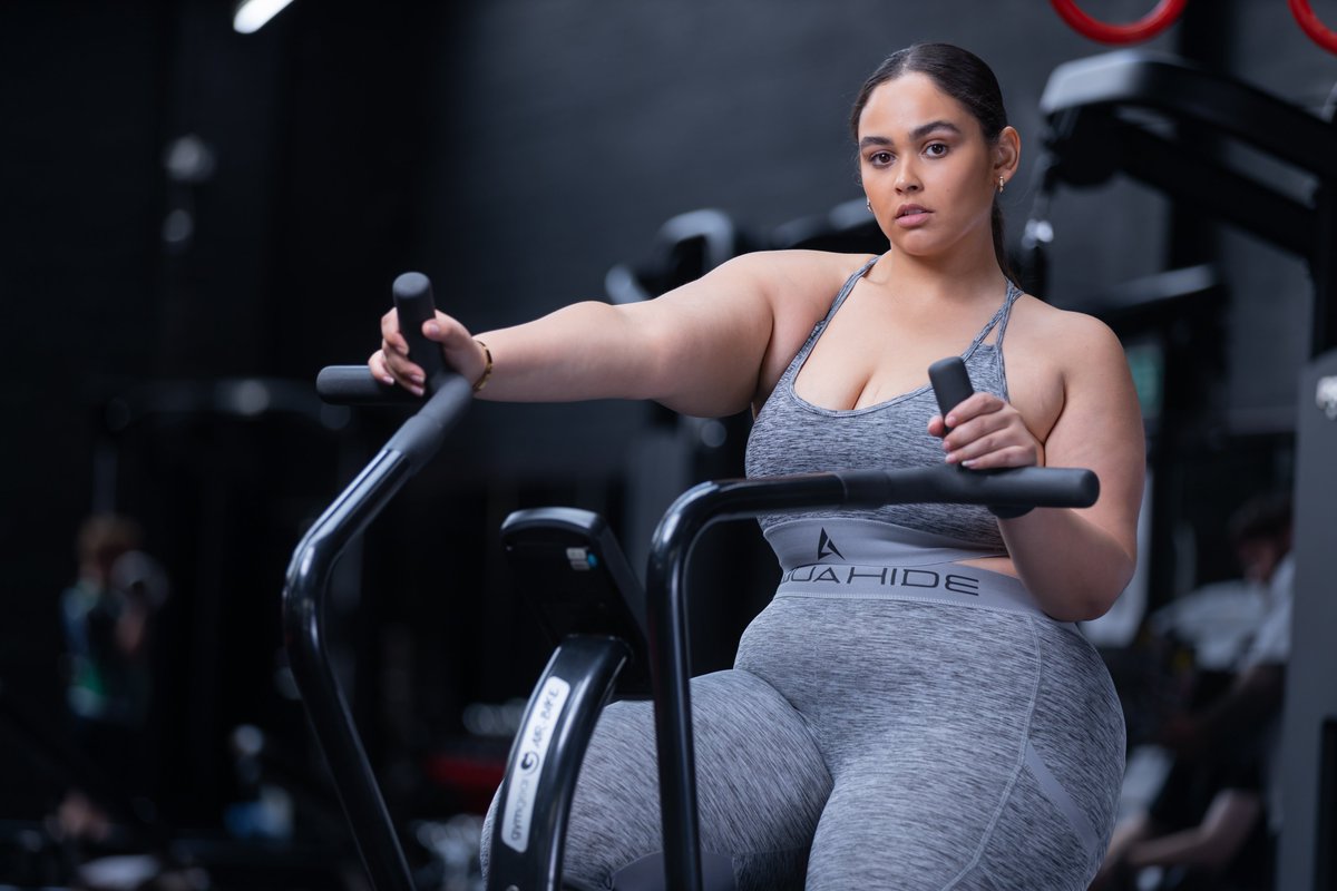 _aquahide_'s tweet photo. Quick drying performance fabric and a discreet hidden pocket for those small items make our Spear Set the ultimate choice for workouts in the gym 🏋🏻‍♀️

Available in ⚫⚪🔵 Shop Now at https://t.co/S8CeEtagzW 🛍️

#womensgymwear #womensactivewear #activewearaddict #activewearonline https://t.co/KyRnMXGGlY