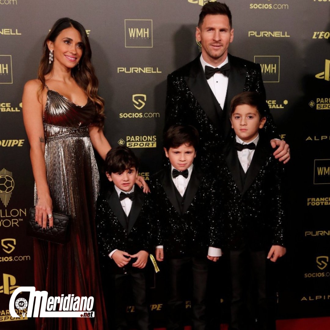 Meridianoonline's tweet photo. ¿Quién lo merece realmente? 🤔⚽

#Deportes #BalóndeOro #Goal #Gol #Fútbol #Football #Soccer #Skills #posts_ys #MeridianoOnline https://t.co/RvM94SIMYY
